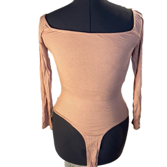 FASHION Nova Women’s  Dusty Rose Bodysuit ( Size Small) - Picture 2 of 6
